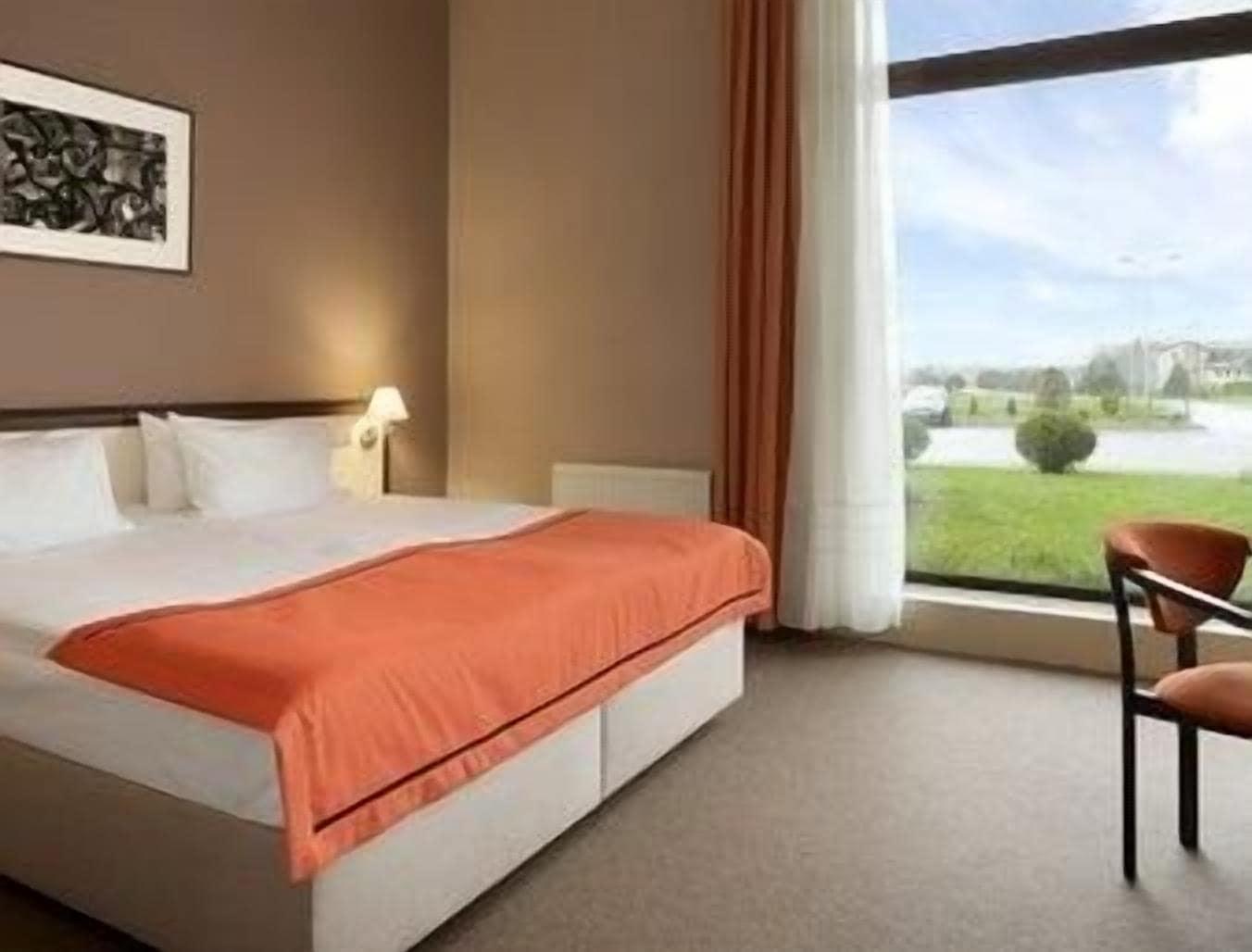 Lviv Ramada Hotel Kholodnovidka Eksteriør bilde