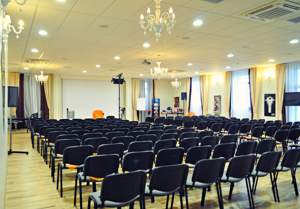 Lviv Ramada Hotel Kholodnovidka Eksteriør bilde